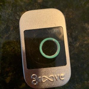 Groove life silicone ring